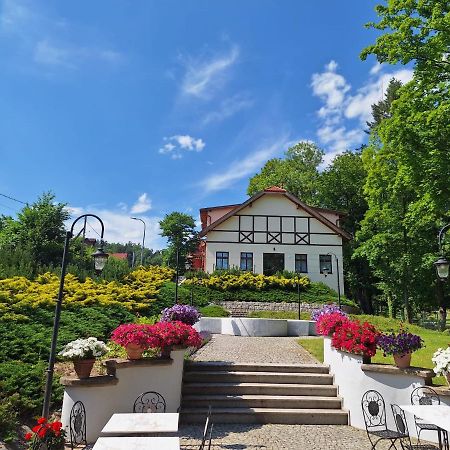 Pensjonat Petite Charlotta Jedlina-Zdroj Exterior photo